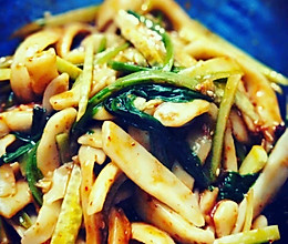 春风拂面一声吼～杠杠滴油泼驴蹄子面#餐桌上的春日限定#的做法
