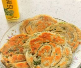 葱油饼#豪吉藤椒油真香来袭#的做法