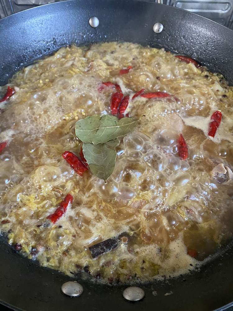 酸菜排骨的做法
