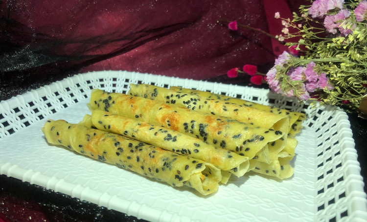芝麻鸡蛋饼的做法