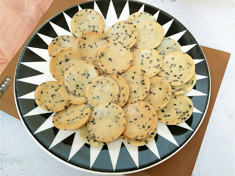 黑芝麻饼干[简易做法]的做法