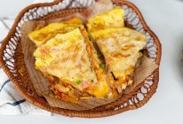 酥脆爆浆的香葱火腿手抓饼的做法