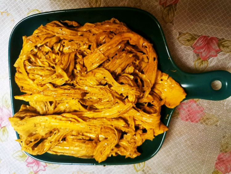 腐竹版辣条的做法