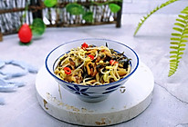 #秋天怎么吃#淡菜豆芽炒海带的做法
