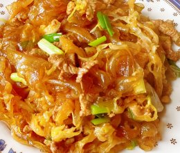 五花肉炒酸菜粉皮 酸菜炒粉皮的做法