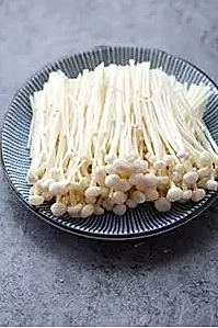 夏天金针菇最美味的吃法，别只会扔锅里了！图2