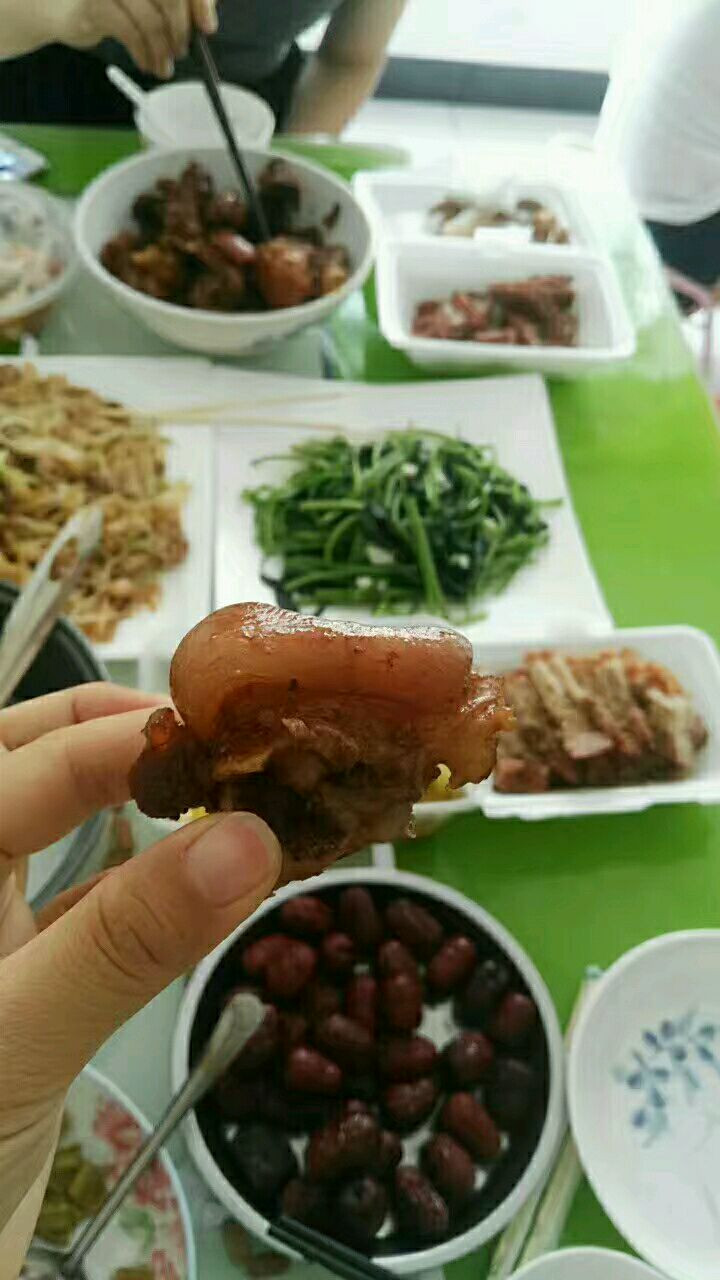 抵挡不住的美食聚餐图3