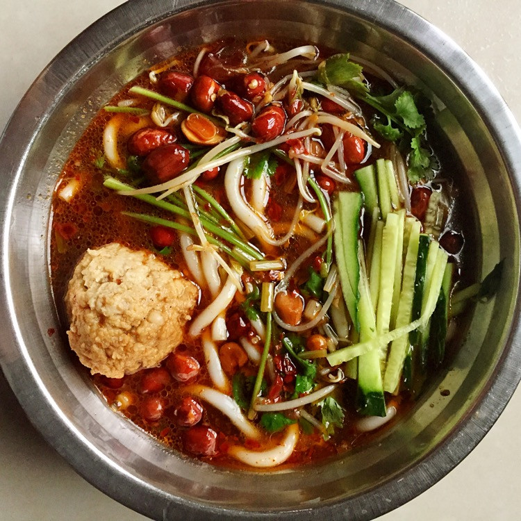 酸辣土豆粉图1