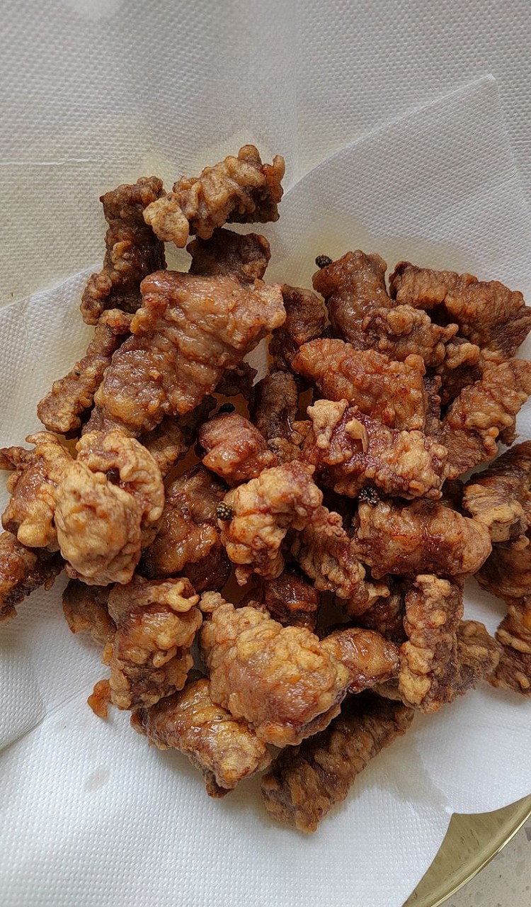 刚出锅香喷喷的炸里脊 第一次炸味道不错噢 下次再添撮小茴香图1
