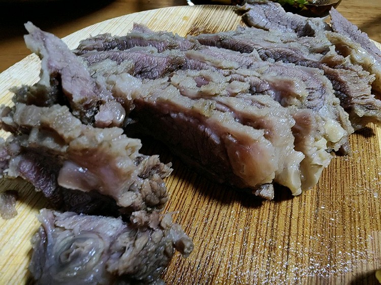 洋葱鸡蛋 凉拌芹菜 牛肉汤面 牛肋条图4