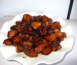 红烧肉烧土豆块的做法